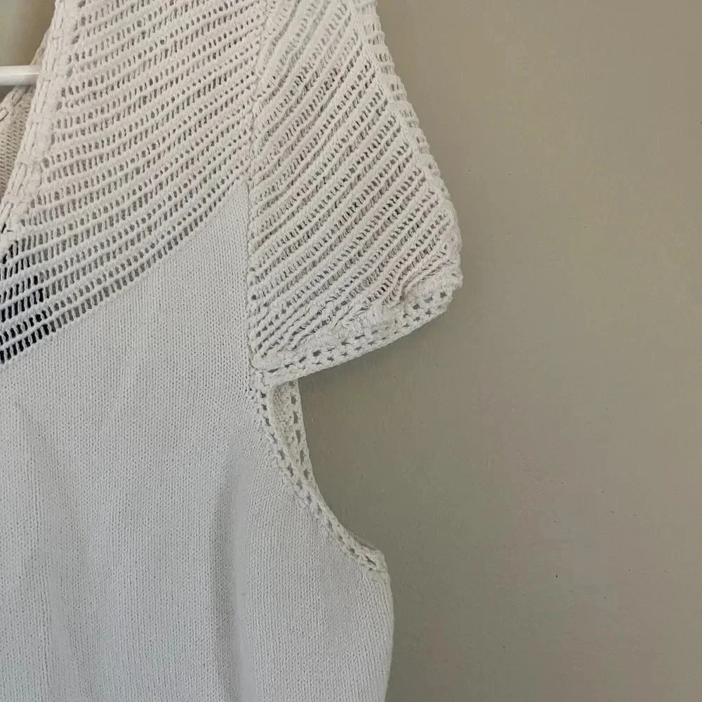 JH Collectibles Women White Blouse Large Crochet Knit Minimalist Capsule Classic - Picture 6 of 9